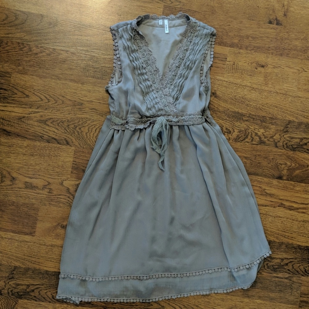 Dress - empire waist - size 3/4